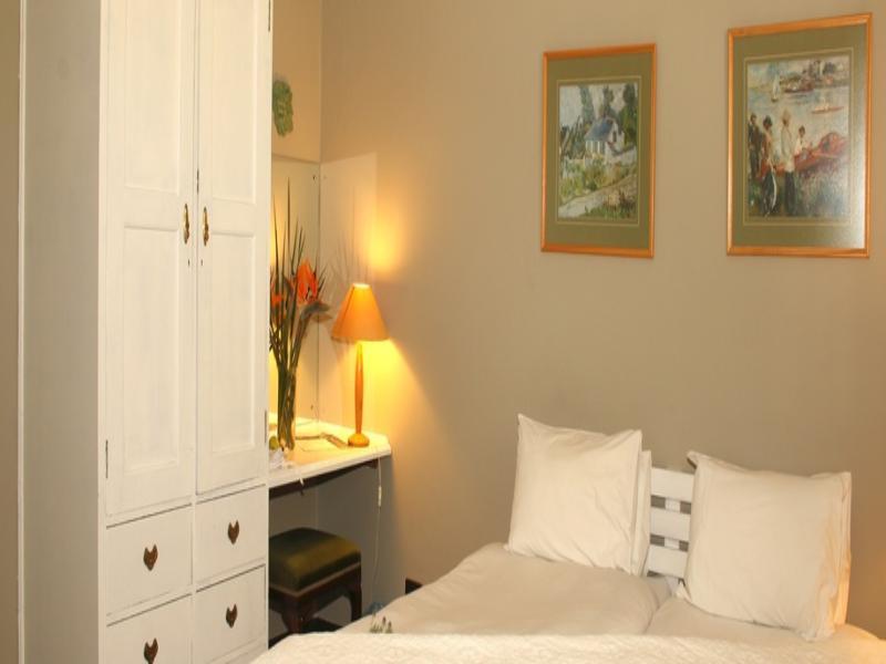 Albourne Guesthouse Somerset West Exterior photo